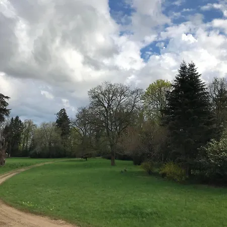 Chateau Des Chevaliers De Guest house Londigny