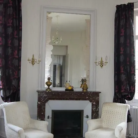Chateau Des Chevaliers De Guest house