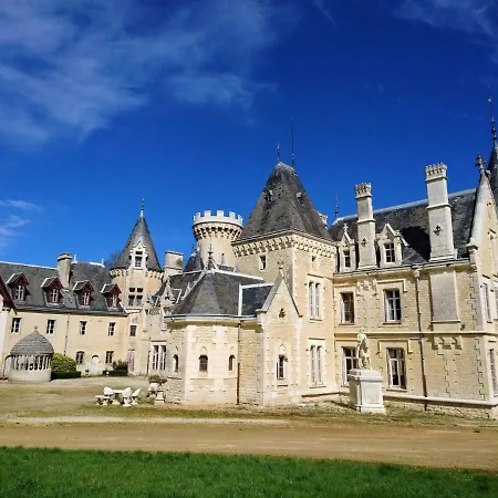 Chateau Des Chevaliers De Londigny
