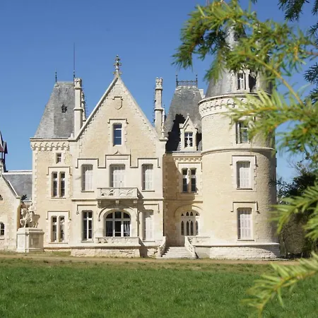 בית הארחה Chateau Des Chevaliers De Londigny